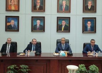 وزيرا السياحة والآثار والقوى العاملة يجتمعان لبحث سبل التنسيق والتعاون في الملفات المشتركة