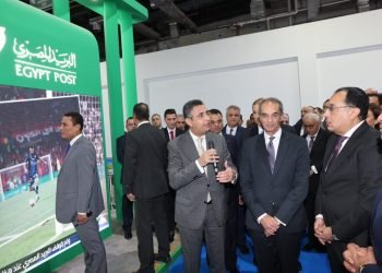رئيس الوزراء يتفقد جناح البريد المصري بمعرض  “سبورتس إكسبو”