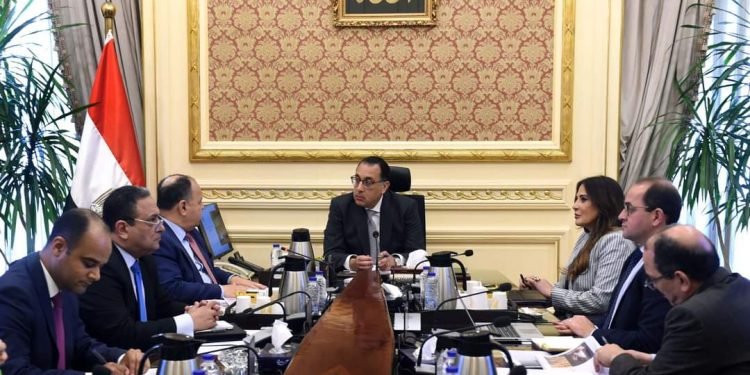 رئيس الوزراء يستعرض الملامح الرئيسية لمشروع الموازنة العامة للدولة للعام المالي ٢٠٢٣-٢٠٢٤