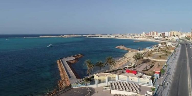 سويلم يتابع أعمال حماية الشواطئ بمحافظة مطروح