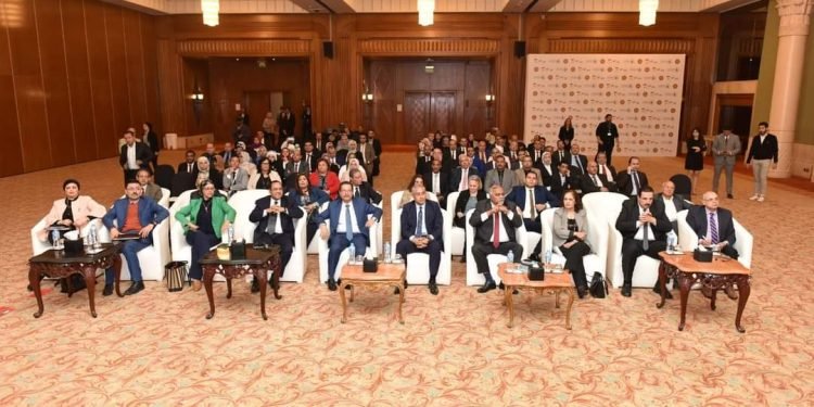 وزير القوى العاملة يعلن البث التجريبي للبوابة الجيومكانية لرقمنة “خدمات الوزارة”