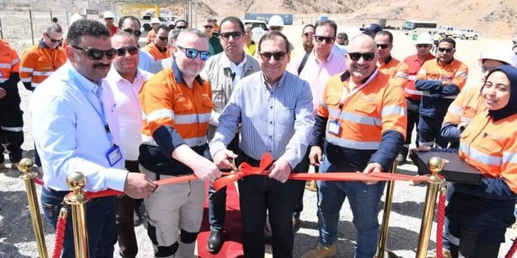 افتتاح محطة طاقة شمسية بقدرة 36 ميجاوات بمنجم السكرى