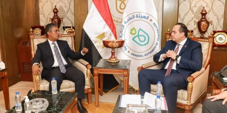 رئيس هيئة الرعاية الصحية يبحث التعاون مع مجموعة هوليستيك الإماراتية