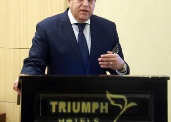 وزير الصحة يوجه بدراسة إجراء مسح طبي موسع للكشف عن الأمراض الصدرية وإنشاء قاعدة بيانات متكاملة