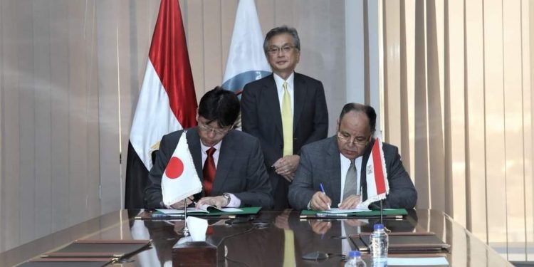 وزير المالية.. خلال توقيع اتفاق تمويل إنمائي ميسر مع «جايكا»