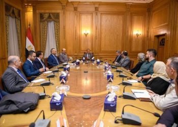 “وزير الدولة للإنتاج الحربي” يستقبل ممثلي تحالف مشروع تطوير حديقتيّ “الحيوان” و”الأورمان” لعرض خطة التطوير