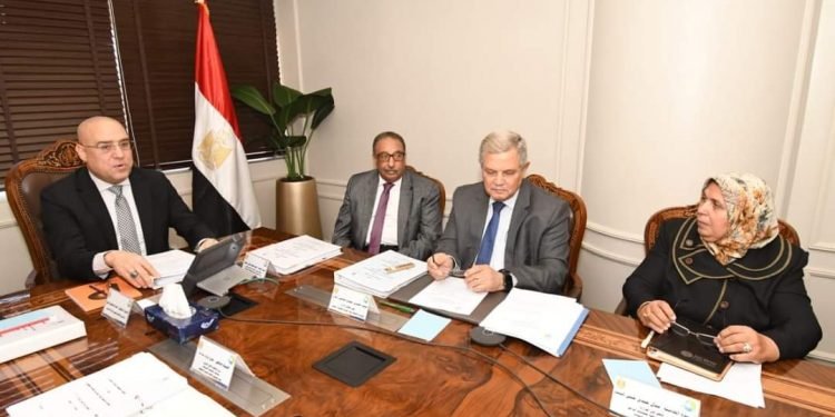 “الشركة القابضة للمياه والصرف” تعتمد القوائم المالية والحسابات الختامية للشركة