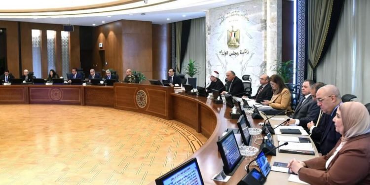 وافق مجلس الوزراء على مشروع قرار رئيس مجلس الوزراء بتعديل بعض أحكام قرار رئيس مجلس الوزراء رقم 1627 لسنة 2019 بتقرير الحد الأدنى للأجور