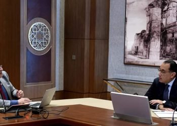 رئيس الوزراء يلتقي رئيس هيئة التأمين الاجتماعي لمتابعة عدد من ملفات العمل