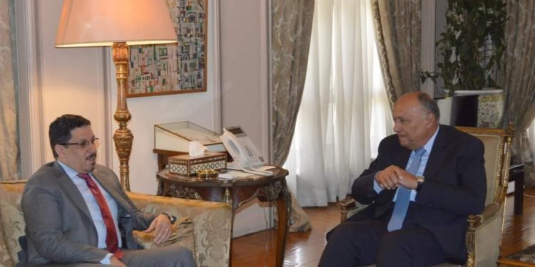الوزير شكري يستقبل وزير خارجية اليمن
