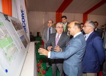 باستثمارات 110 مليون دولار.. وضع حجر الأساس لمصنع فليكس الهندي لإنتاج البولي إيثلين بالمنطقة الصناعية