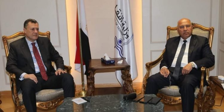 وزيرا النقل والسياحة والآثار يعقدان اجتماعاً لمتابعة آخر المستجدات الخاصة بتنفيذ استراتيجية تعظيم سياحة اليخوت في مصر