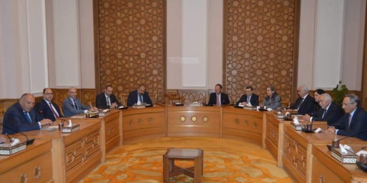 وزير الخارجية يستقبل أعضاء غرفة التجارة الأمريكية