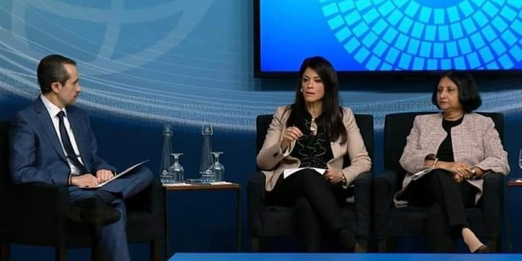 وزيرة التعاون  تُطالب بإعادة النظر في رسوم التمويل لخفض الأعباء على الدول متوسطة الدخل والأقل نموًا