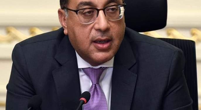 رئيس الوزراء يُهنئ وزير الدفاع بالذكرى الحادية والأربعين لتحرير سيناء