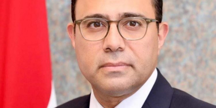 الجالية المصرية فى السودان بالآلاف.. ودبلوماسيونا لا يغادرون الميدان قبل الاطمئنان علي كل مواطن