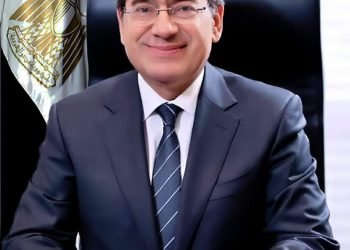 وزير البترول والثروة المعدنية ان منظومة استخدام الغاز الطبيعى كوقود للسيارات توسعت بشكل غير مسبوق