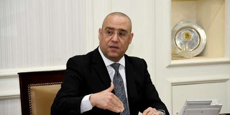 وزير الإسكان.. الانتهاء من مشروع مستشفى مدينة العبور العام