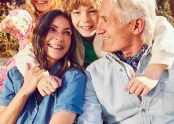 ديفاكتو تطلق مجموعة أزياء عيد الفطر المبارك