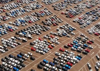 7.2 مليون جنيه حصيلة البيع بجلسة المزاد العلنى لسيارات جمارك القاهرة اليوم