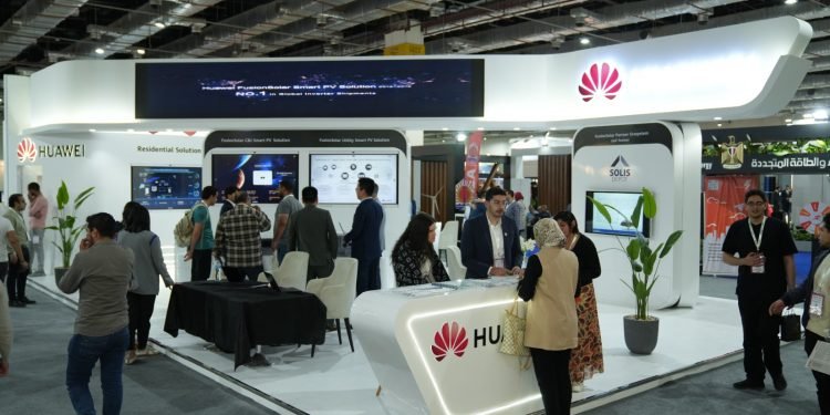 Huawei FusionSolar تستعرض أحدث الحلول المتكاملة للطاقة الكهروضوئية الذكية