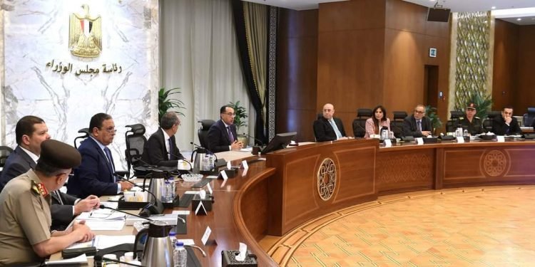 رئيس الوزراء يتابع الموقف التنفيذي لمشروعات العاصمة الإدارية الجديدة