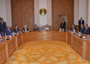 وزير الخارجية يستقبل وفداً من الكونجرس الأمريكي برئاسة رئيس مجلس النواب الأمريكي