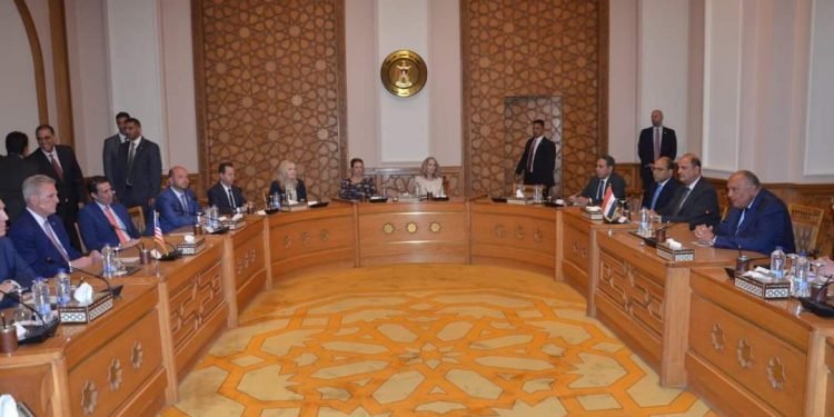 وزير الخارجية يستقبل وفداً من الكونجرس الأمريكي برئاسة رئيس مجلس النواب الأمريكي