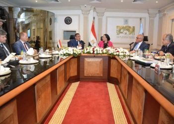 وزيرا التنمية المحلية ورئيس الهيئة العربية للتصنيع يبحثون آليات تنفيذ البنية الأساسية لمنظومة النظافة بالمحافظات