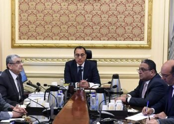 رئيس الوزراء يتابع مشروعات التعاون مع شركة “سكاتك” النرويجية