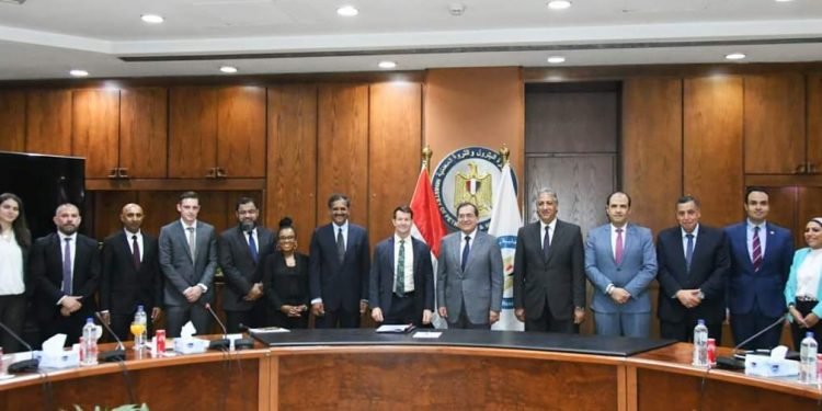 وزير البترول والثروة المعدنية يستقبل برانت فيش رئيس شركة شيفرون العالمية للمنتجات