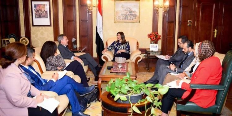 وزيرة الهجرة تستقبل السفير الإيطالي لدى مصر لبحث سبل تعزيز التعاون في الملفات المشتركة
