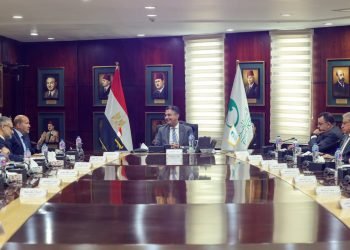 رئيس البريد يستقبل المشرف العام على جائرة مصر للتميز الحكومي والمنسق العام للمبادرة الوطنية للمشروعات الخضراء .