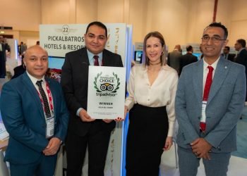 شركات عالمية تكرم مجموعة بيك الباتروس علي هامش مؤتمر سوق السفر العربي بدبي / صور