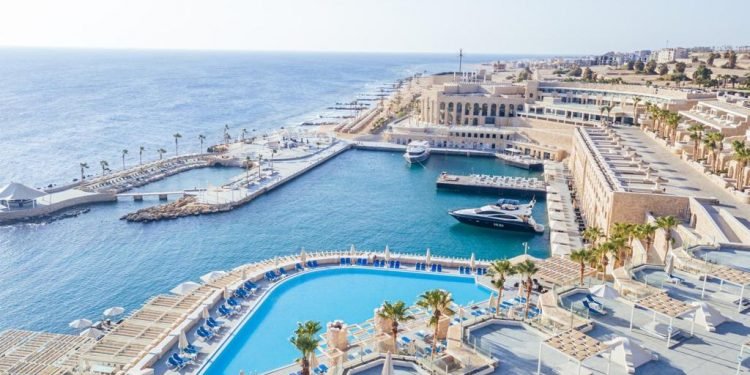 منتجع بيك الباتروس سيتادل سهل حشيش يحتفل بالعيد السنوى الخامس بالغردقة