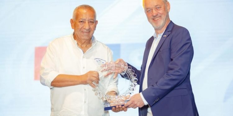 كامل أبو علي يكرم رئيس مجلس أدارة شركة MTS العالمية في حفل ترويج السياحة المصرية.. صور