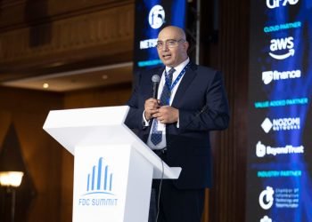 في جلسة حلول الأمن السيبراني في العصر الرقمي : البنية التحتية القوية خط الدفاع الأول لمجابهة التهديدات السيبرانية