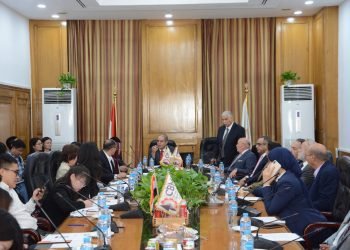 افتتاح الملتقى التجاري الصيني المصري لصناع مواد البناء بالقاهرة