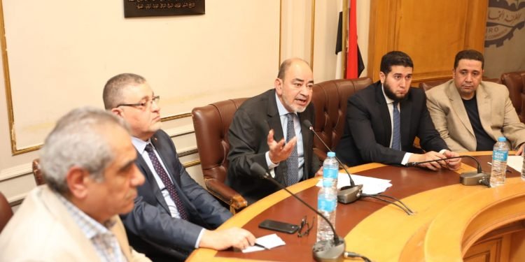 محمد إسماعيل..35 مليون دولار تنهي تكدس 183 شحنة مستلزمات طبية في الموانئ المصرية