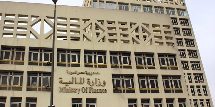 وثيقة:7% عجزاً فى موازنة العام المالي المقبل 2023/2024