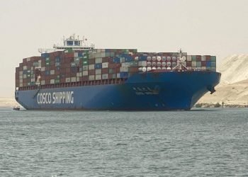 رئيس هيئة قناة  السويس : حركة الملاحة بالقناة منتظمة… وتدابير للتعامل مع سوء الأحوال الجوية