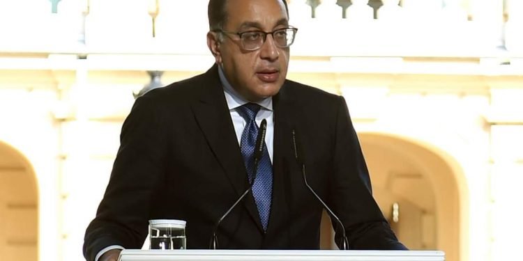 رئيس الوزراء : تداعيات الأزمة طالت القارة الإفريقية وشعوبَها إذ يشعر المواطنُ الأفريقي بتأثر حياته اليومية سلباً جراء افتقاره إلى احتياجات أساسية