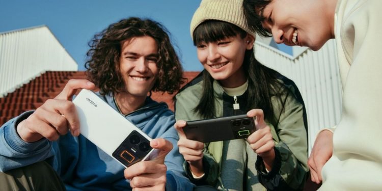 realme GT3 unveiled: The killer flagship with premium features and 16GB+1TBrealme GT3 unveiled: The killer flagship with premium features and 16GB+1TB