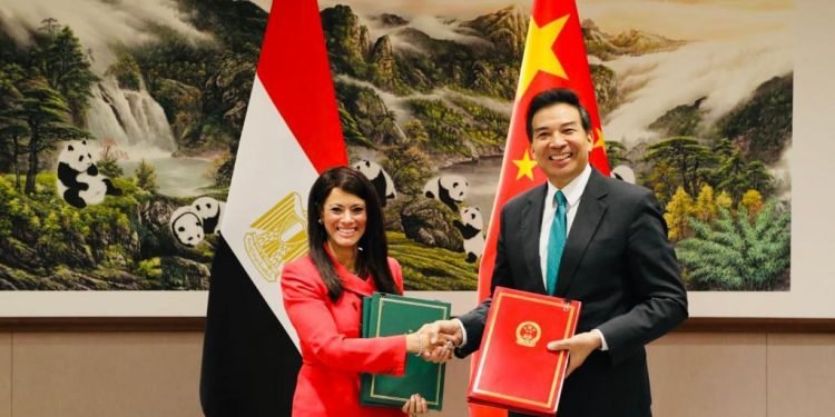 وزيرة التعاون توقع مذكرة تفاهم «مبادرة التنمية العالمية» مع الجانب الصيني لوضع استراتيجية مُتكاملة للتعاون الإنمائي