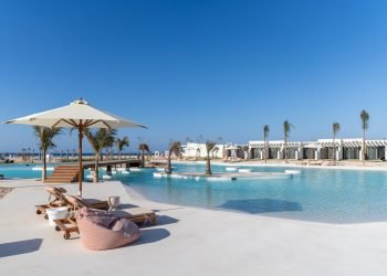 “تطوير مصر” تسلم 100 وحدة بمشروع “دي باي”