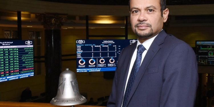 تعرف علي رئيس البورصة الجديد