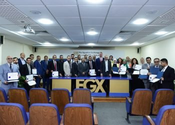 البورصة المصرية تُكرم خريجي الجمعية المصرية للمحللين الفنيين