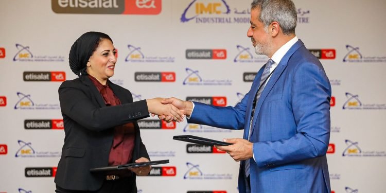 اتصالات من &e في مصر تتعاون مع مركز تحديث الصناعة لتقديم حلول رقمية للمؤسسات والكيانات الصناعية