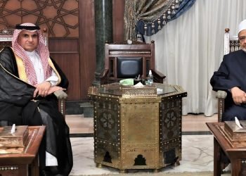 شيخ الأزهر يستقبل مندوب السعودية الدائم لدى جامعة الدول العربية
