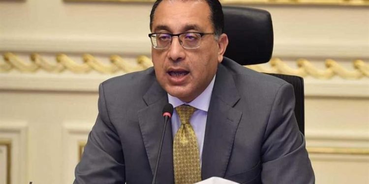 الحكومة تعتزم انتاج المواد البترولية بالكامل محليا بداية من العام المقبل